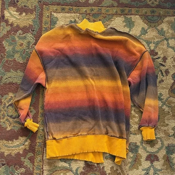 Women’s Urban Outfitters Striped Multicolor Thermal Shirt Size S/P - Picture 4 of 4